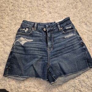 AE Women Shorts 000/23"